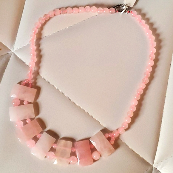 Rose Quartz 18-20in necklace in Stainless Steel - Picture 2 of 11